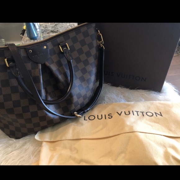 Brand New Louis Vuitton Purse - Picture 1 of 5